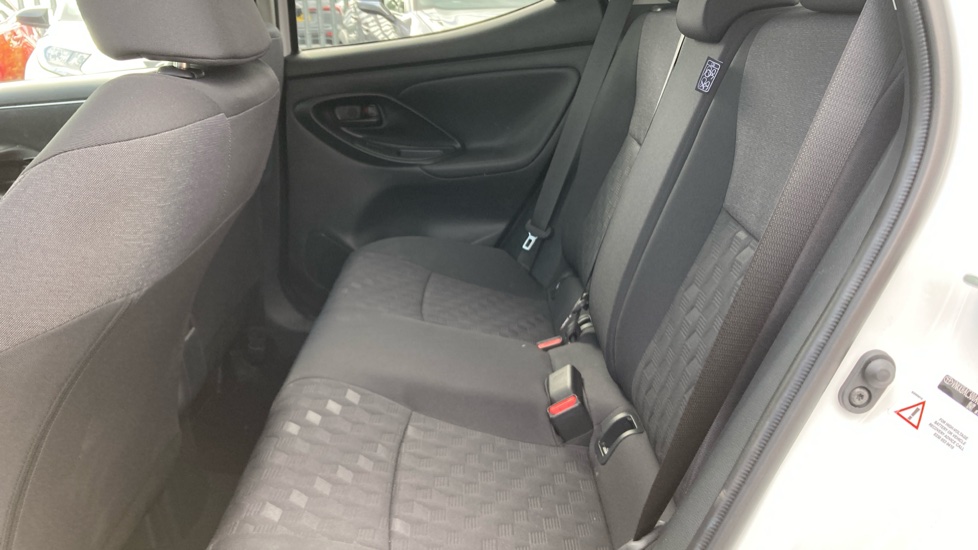 Toyota Yaris 1.5 Hybrid Design 5dr CVT Hybrid Hatchback - Image 15