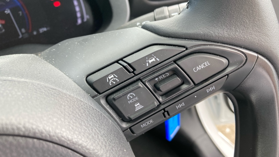 Toyota Yaris 1.5 Hybrid Design 5dr CVT Hybrid Hatchback - Image 37
