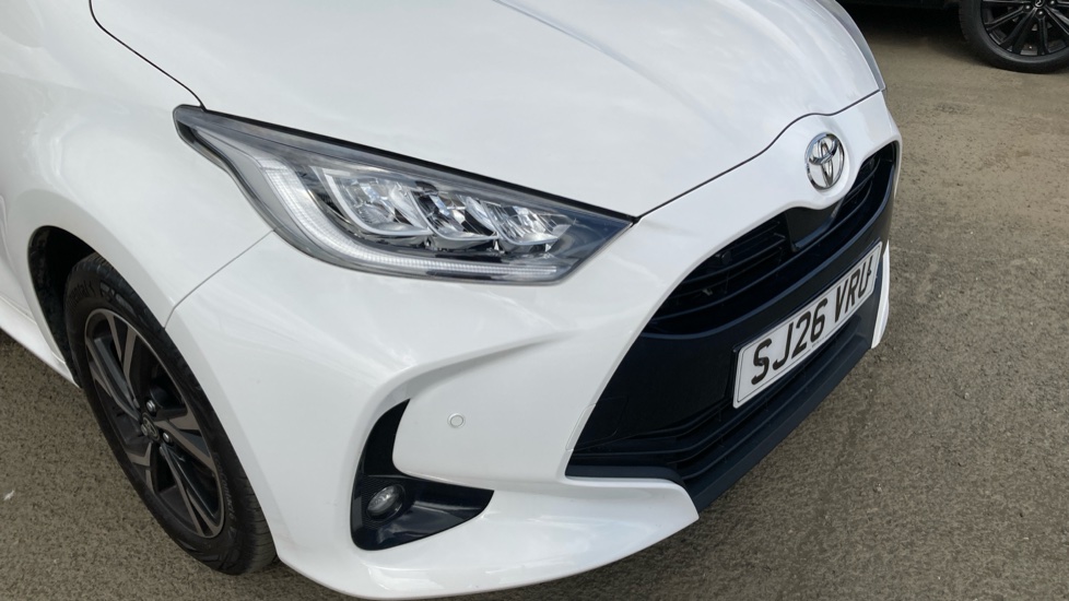 Toyota Yaris 1.5 Hybrid Design 5dr CVT Hybrid Hatchback - Image 45