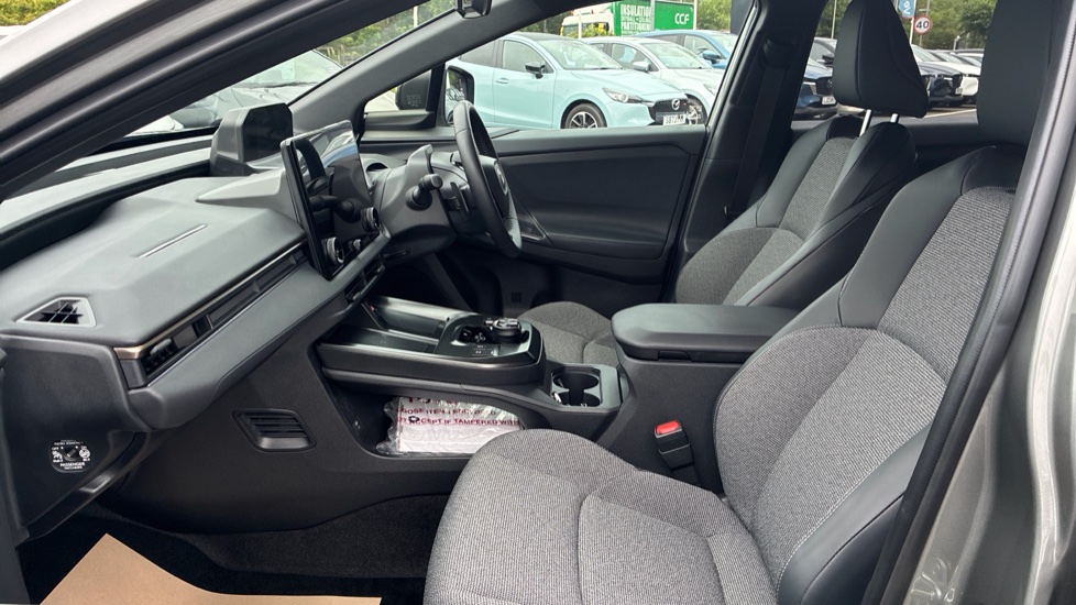 Toyota bZ4X 165kW Design 73kWh 5dr Auto Electric Hatchback - Image 5
