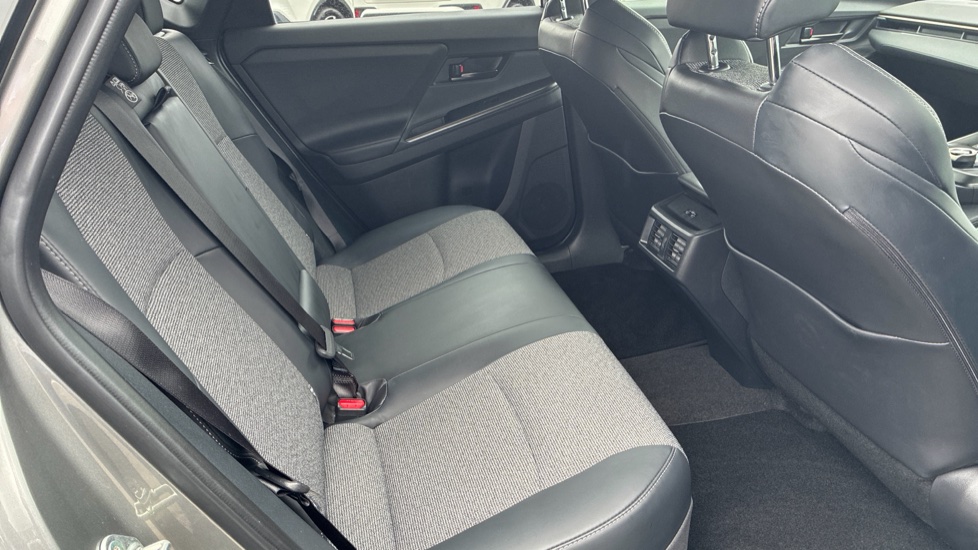 Toyota bZ4X 165kW Design 73kWh 5dr Auto Electric Hatchback - Image 8
