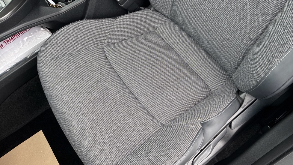 Toyota bZ4X 165kW Design 73kWh 5dr Auto Electric Hatchback - Image 17