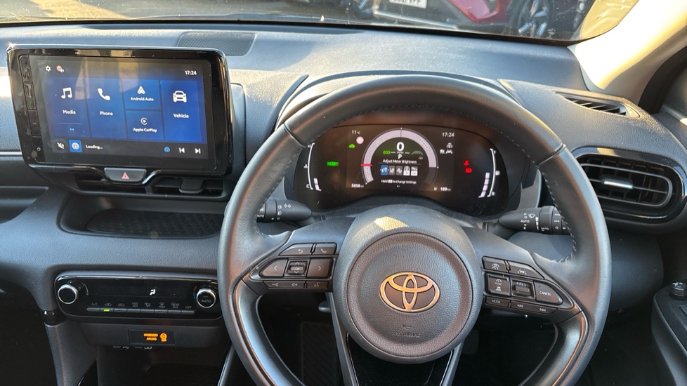 Toyota Yaris 1.5 Hybrid Design 5dr CVT Hybrid Hatchback - Image 10