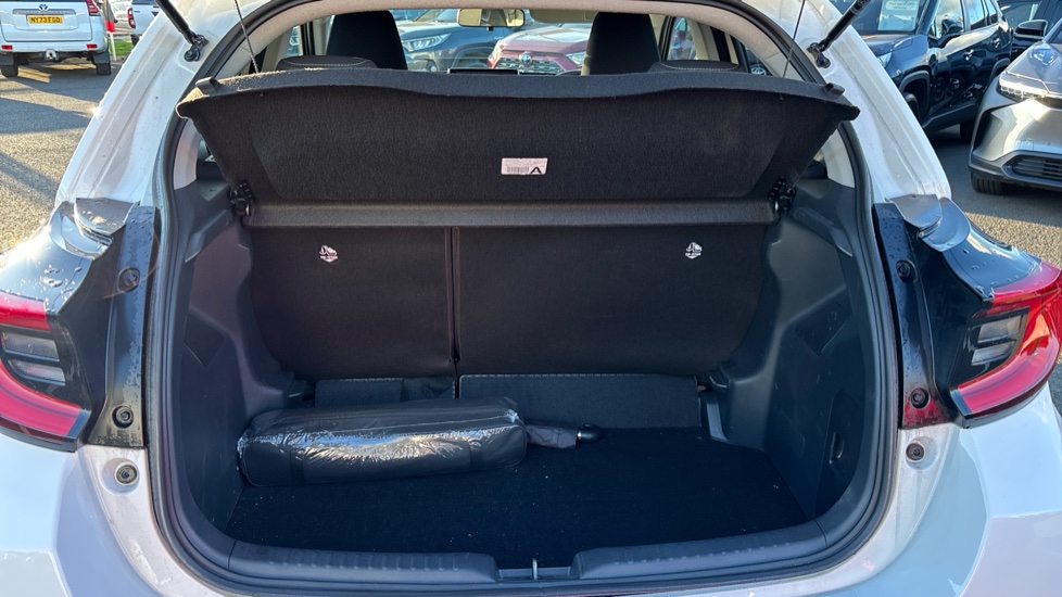 Toyota Yaris 1.5 Hybrid Design 5dr CVT Hybrid Hatchback - Image 13