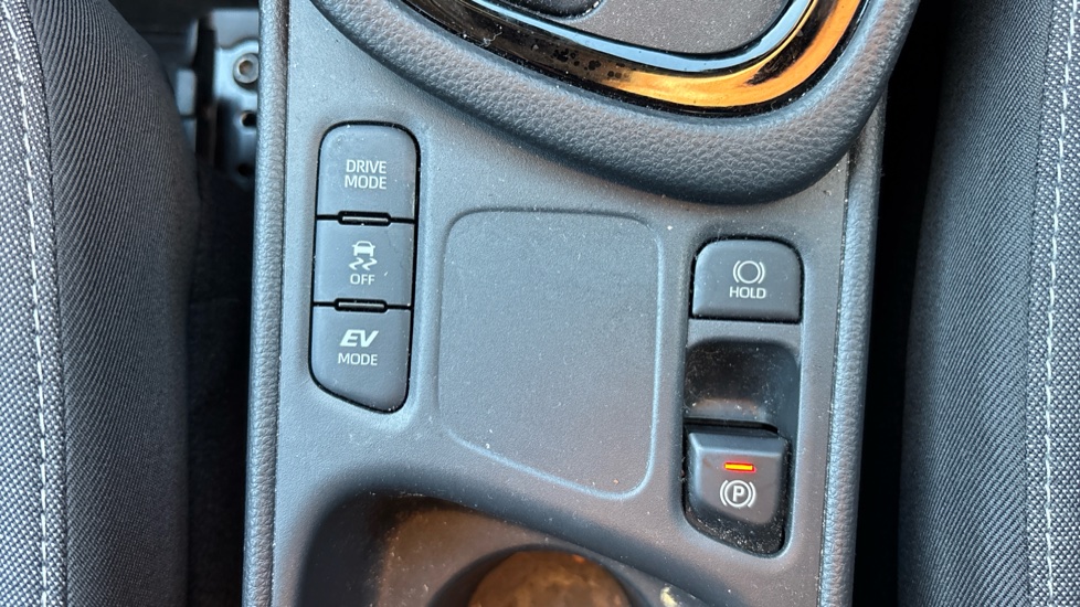 Toyota Yaris 1.5 Hybrid Design 5dr CVT Hybrid Hatchback - Image 29