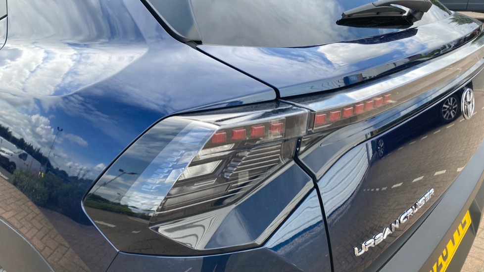 Toyota Urbancruiser 128kW Design 61kWh 5dr Auto Electric Estate - Image 21