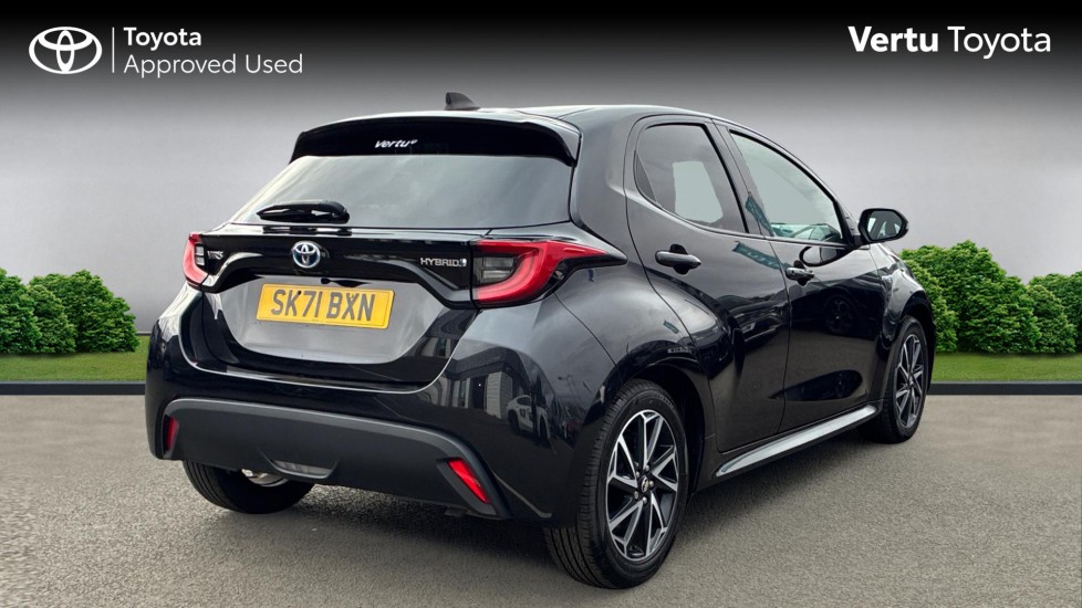 Toyota Yaris 1.5 Hybrid Design 5dr CVT Hybrid Hatchback - Image 2