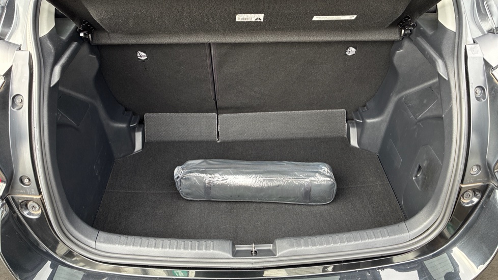 Toyota Yaris 1.5 Hybrid Design 5dr CVT Hybrid Hatchback - Image 13