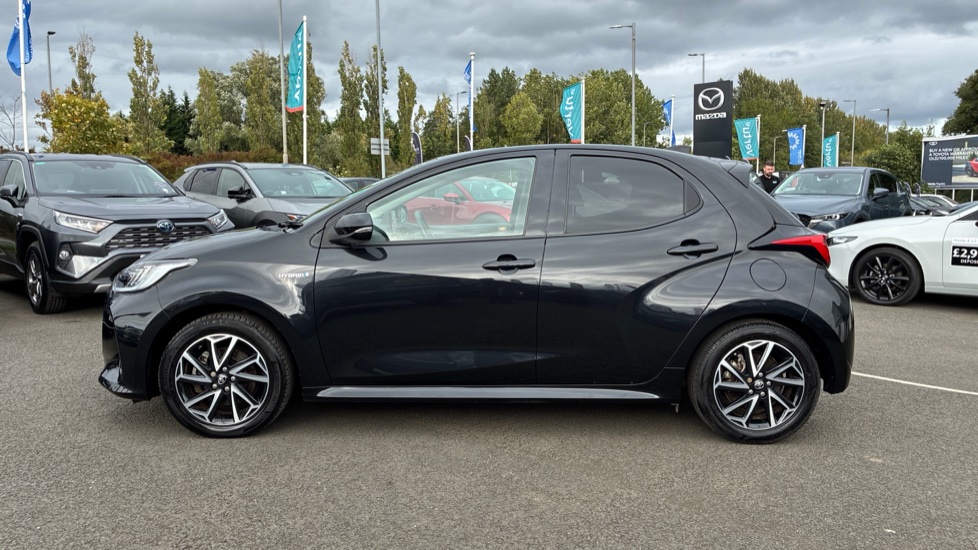 Toyota Yaris 1.5 Hybrid Design 5dr CVT Hybrid Hatchback - Image 24