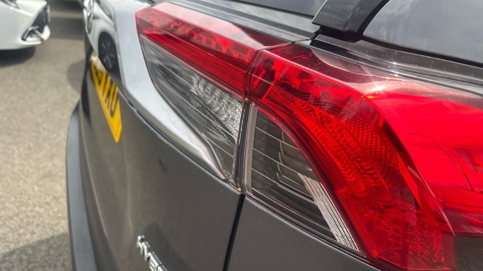 Toyota RAV4 2.5 VVT-i Hybrid Excel 5dr CVT [JBL] 2WD Hybrid Estate - Image 21
