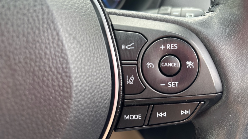 Toyota RAV4 2.5 VVT-i Hybrid Excel 5dr CVT [JBL] 2WD Hybrid Estate - Image 41