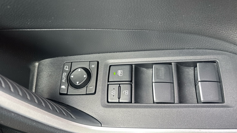 Toyota RAV4 2.5 VVT-i Hybrid Excel 5dr CVT [JBL] 2WD Hybrid Estate - Image 44