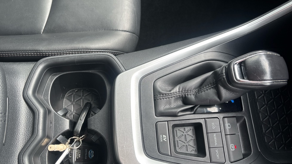 Toyota RAV4 2.5 VVT-i Hybrid Excel 5dr CVT [JBL] 2WD Hybrid Estate - Image 50