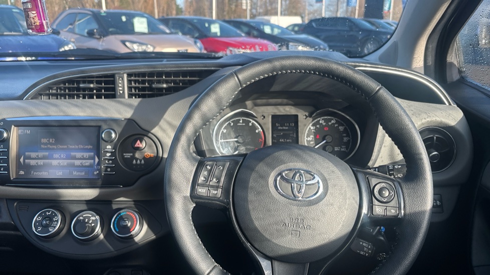 Toyota Yaris 1.5 VVT-i Icon Tech 5dr Petrol Hatchback - Image 6