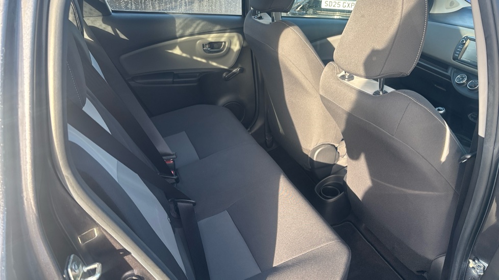 Toyota Yaris 1.5 VVT-i Icon Tech 5dr Petrol Hatchback - Image 12