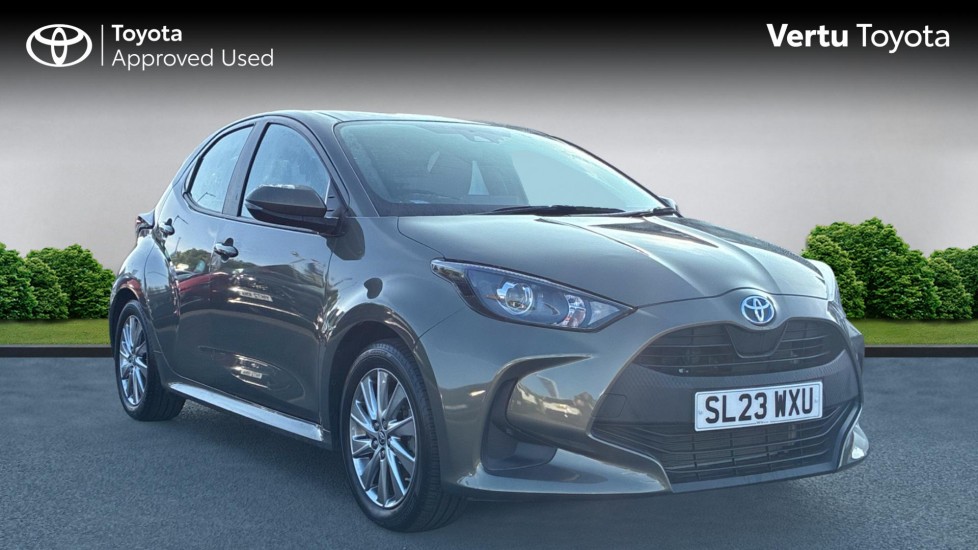 Toyota Yaris 1.5 Hybrid Icon 5dr CVT Hybrid Hatchback - Image 1