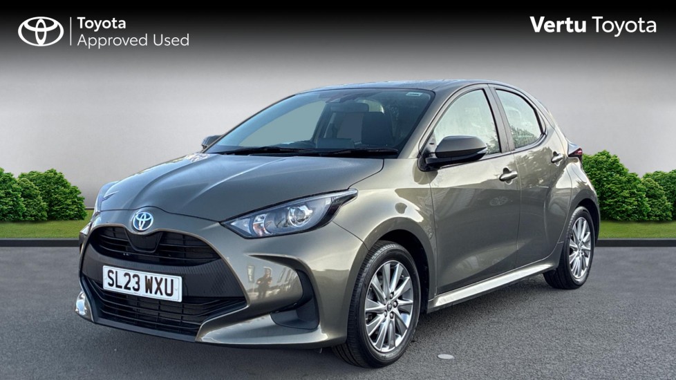 Toyota Yaris 1.5 Hybrid Icon 5dr CVT Hybrid Hatchback - Image 3