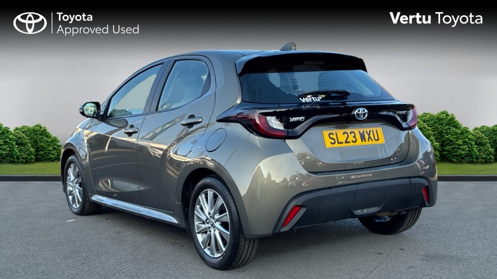 Toyota Yaris 1.5 Hybrid Icon 5dr CVT Hybrid Hatchback - Image 4