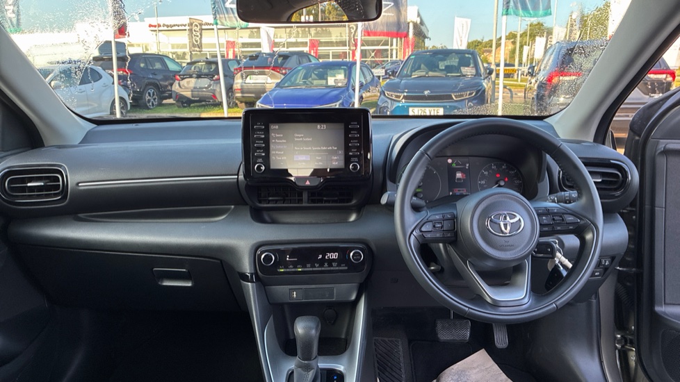 Toyota Yaris 1.5 Hybrid Icon 5dr CVT Hybrid Hatchback - Image 6