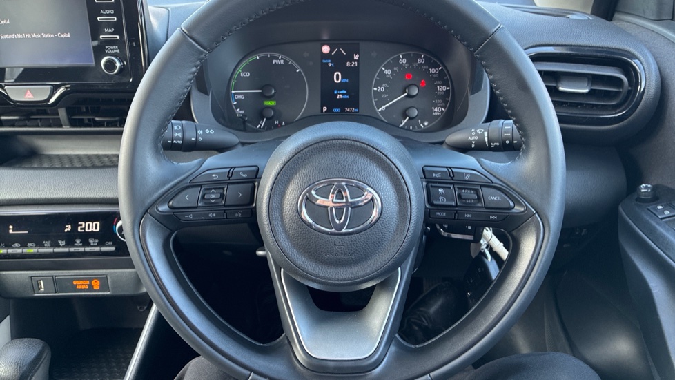 Toyota Yaris 1.5 Hybrid Icon 5dr CVT Hybrid Hatchback - Image 10