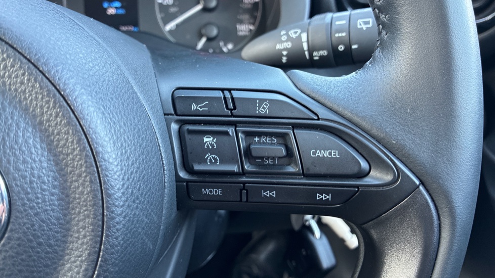 Toyota Yaris 1.5 Hybrid Icon 5dr CVT Hybrid Hatchback - Image 32