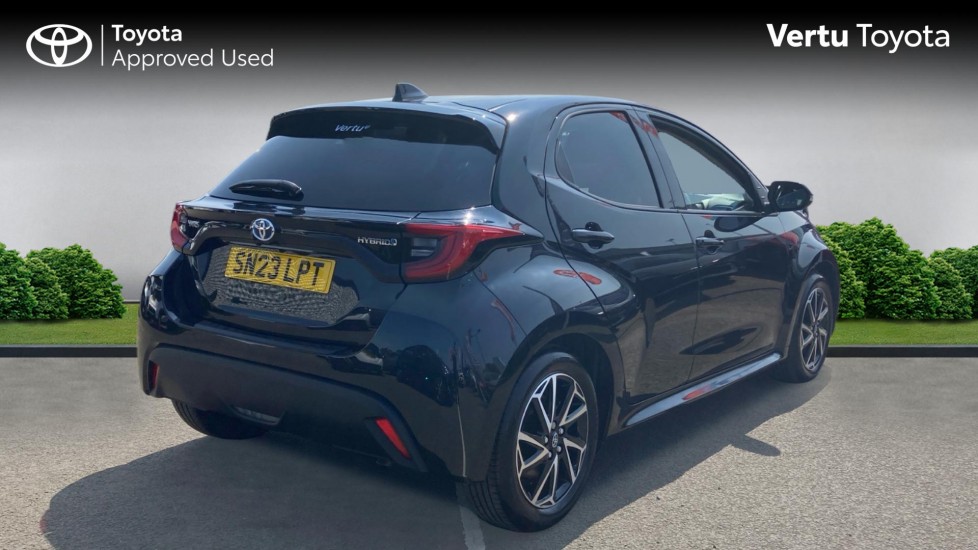 Toyota Yaris 1.5 Hybrid Design 5dr CVT Hybrid Hatchback - Image 2