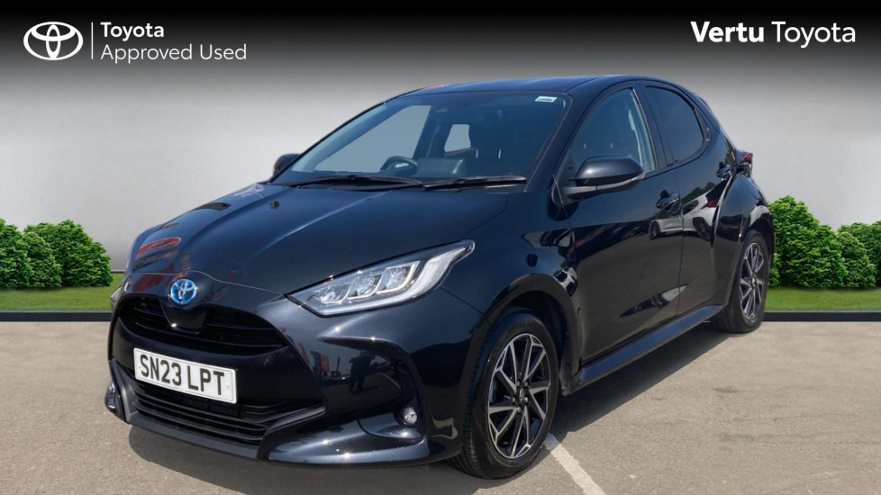 Toyota Yaris 1.5 Hybrid Design 5dr CVT Hybrid Hatchback - Image 3