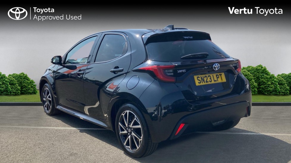 Toyota Yaris 1.5 Hybrid Design 5dr CVT Hybrid Hatchback - Image 4