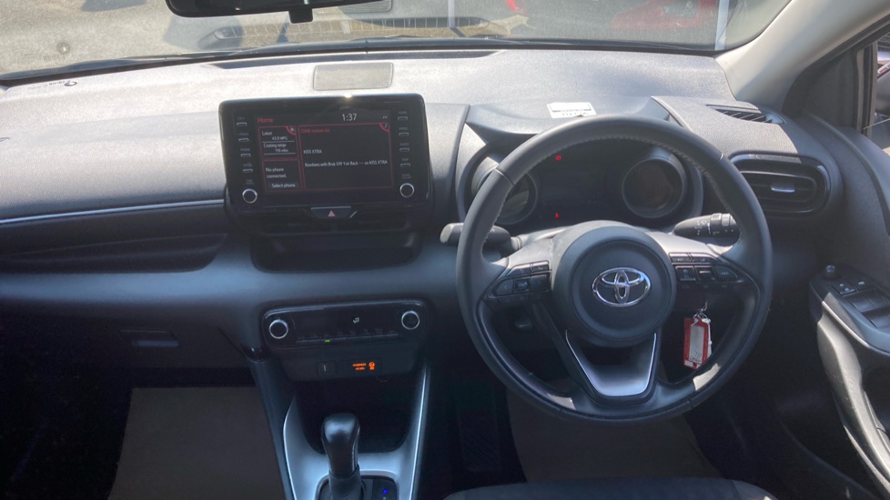Toyota Yaris 1.5 Hybrid Design 5dr CVT Hybrid Hatchback - Image 6