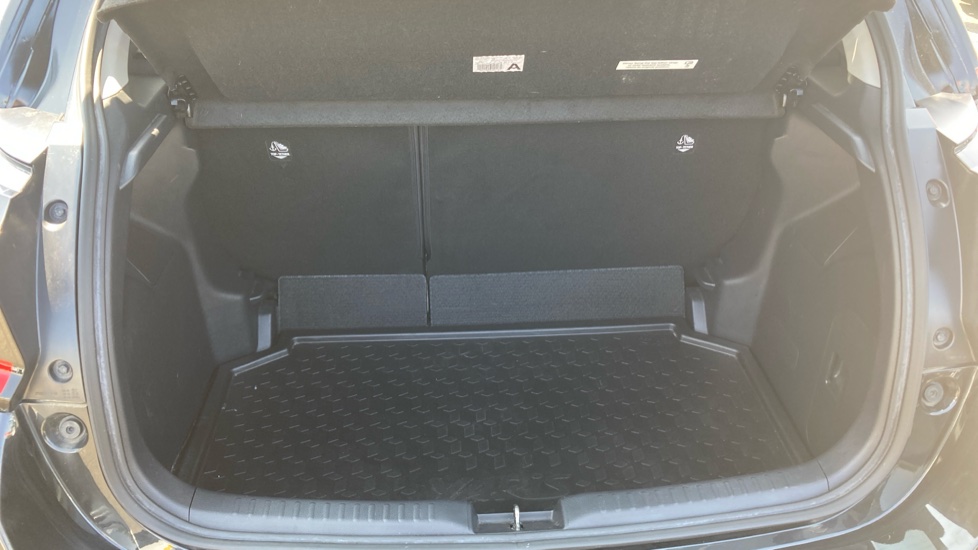 Toyota Yaris 1.5 Hybrid Design 5dr CVT Hybrid Hatchback - Image 13