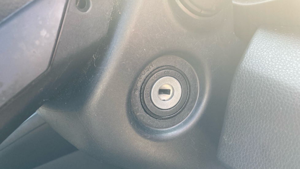 Toyota Yaris 1.5 Hybrid Design 5dr CVT Hybrid Hatchback - Image 16