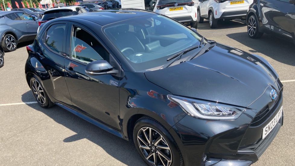 Toyota Yaris 1.5 Hybrid Design 5dr CVT Hybrid Hatchback - Image 33