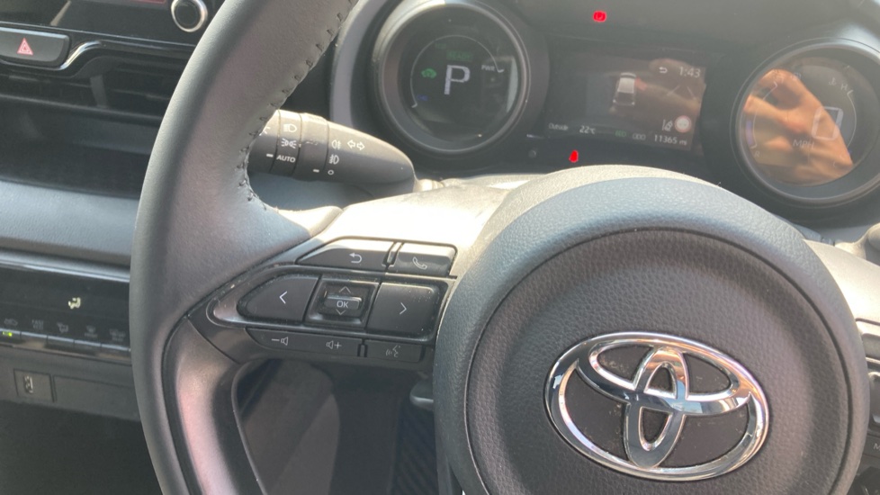 Toyota Yaris 1.5 Hybrid Design 5dr CVT Hybrid Hatchback - Image 43