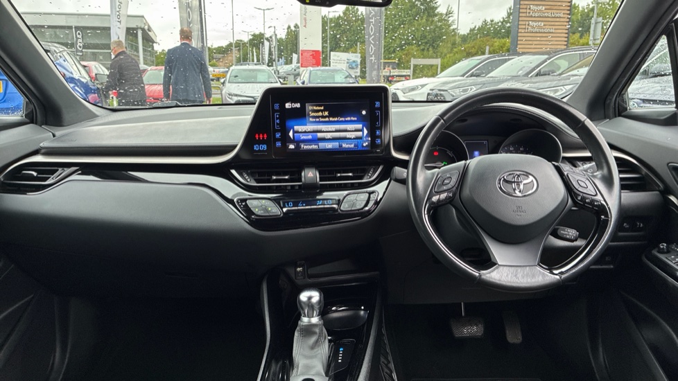 Toyota C-HR 1.8 Hybrid Design 5dr CVT Hybrid Hatchback - Image 6