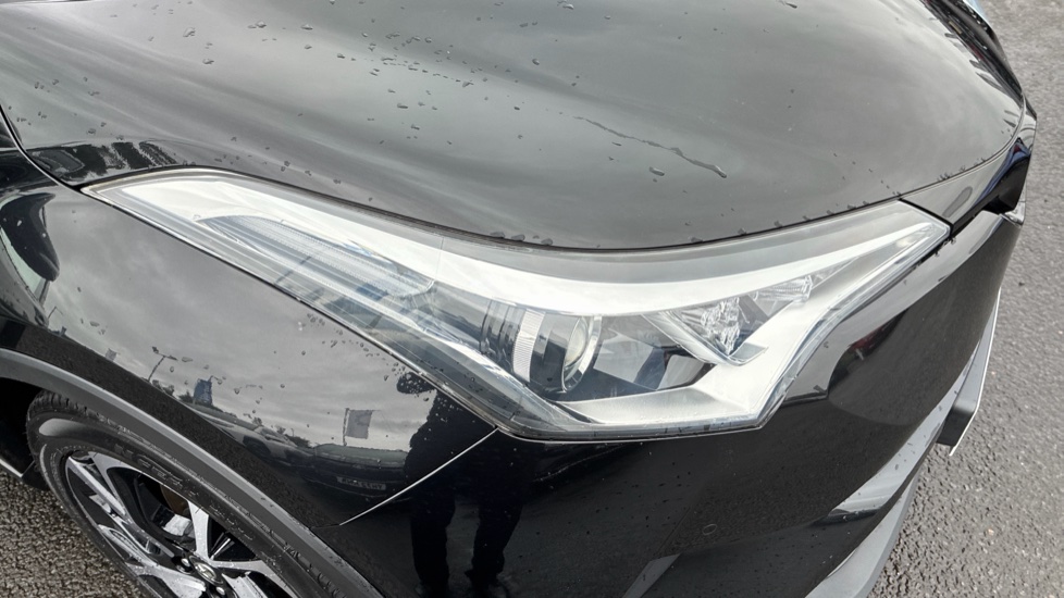 Toyota C-HR 1.8 Hybrid Design 5dr CVT Hybrid Hatchback - Image 20