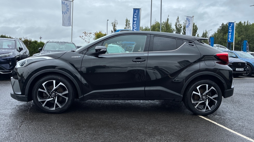 Toyota C-HR 1.8 Hybrid Design 5dr CVT Hybrid Hatchback - Image 24