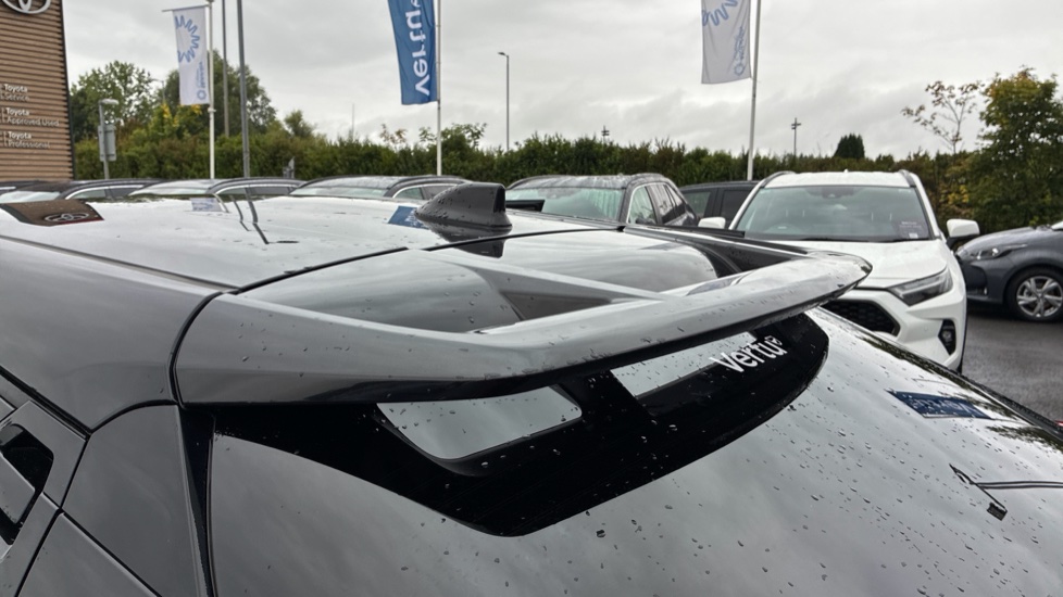 Toyota C-HR 1.8 Hybrid Design 5dr CVT Hybrid Hatchback - Image 43