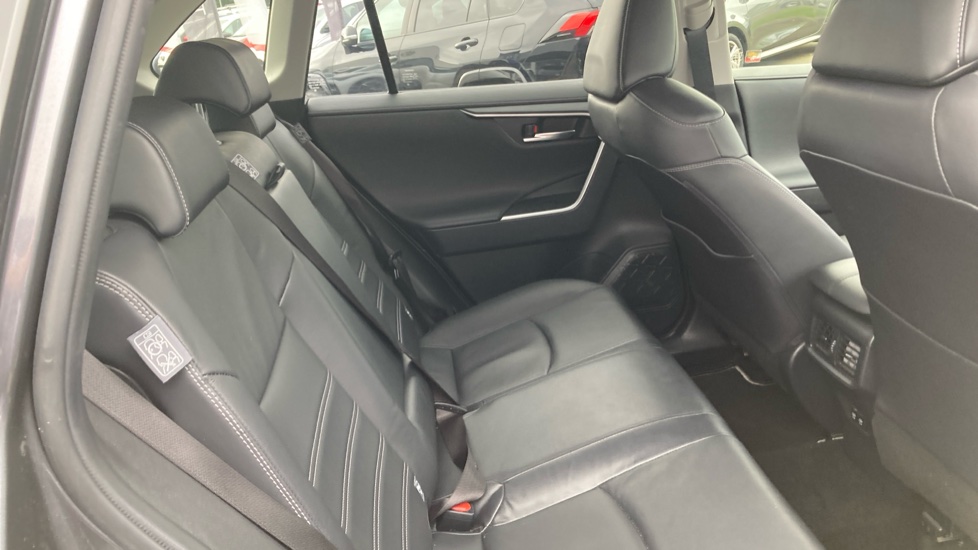 Toyota RAV4 2.5 VVT-i Hybrid Excel 5dr CVT Hybrid Estate - Image 15