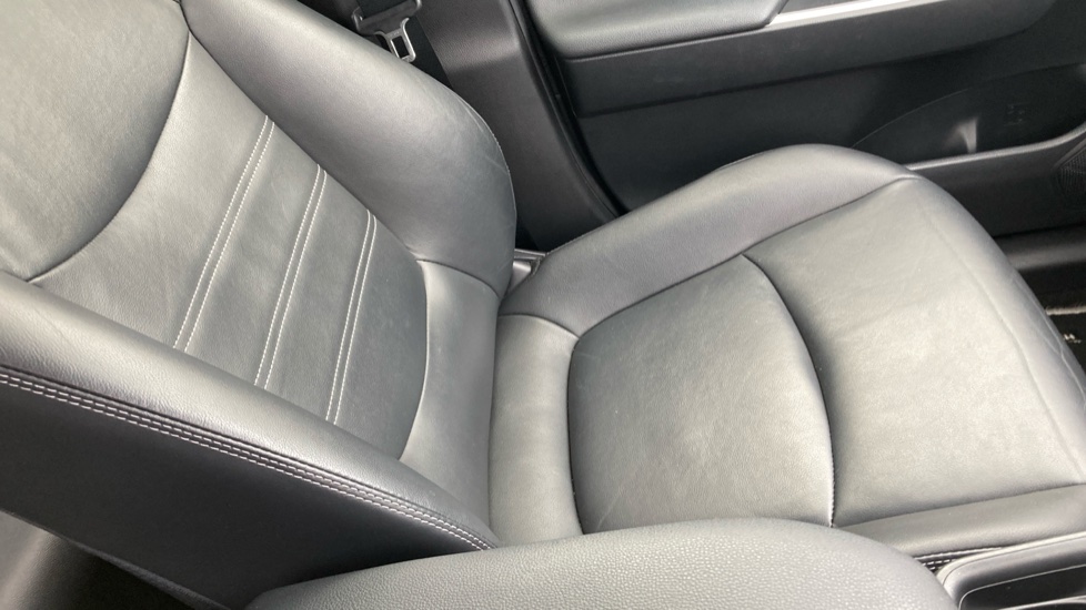 Toyota RAV4 2.5 VVT-i Hybrid Excel 5dr CVT Hybrid Estate - Image 17