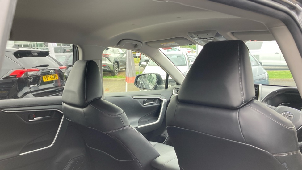 Toyota RAV4 2.5 VVT-i Hybrid Excel 5dr CVT Hybrid Estate - Image 19