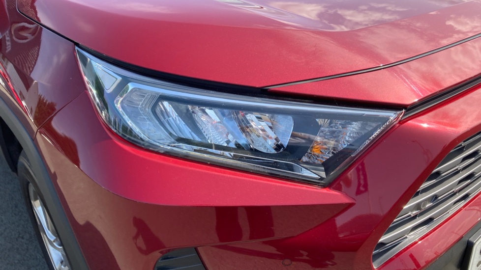 Toyota RAV4 2.5 VVT-i Hybrid Design 5dr CVT 2WD Hybrid Estate - Image 20