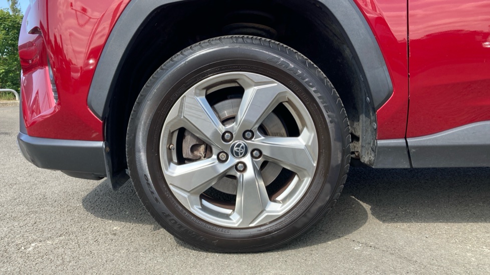 Toyota RAV4 2.5 VVT-i Hybrid Design 5dr CVT 2WD Hybrid Estate - Image 25