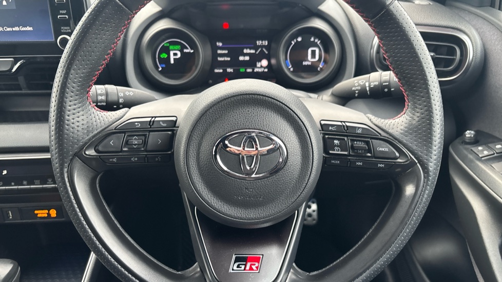Toyota Yaris 1.5 Hybrid GR Sport 5dr CVT Hybrid Hatchback - Image 10