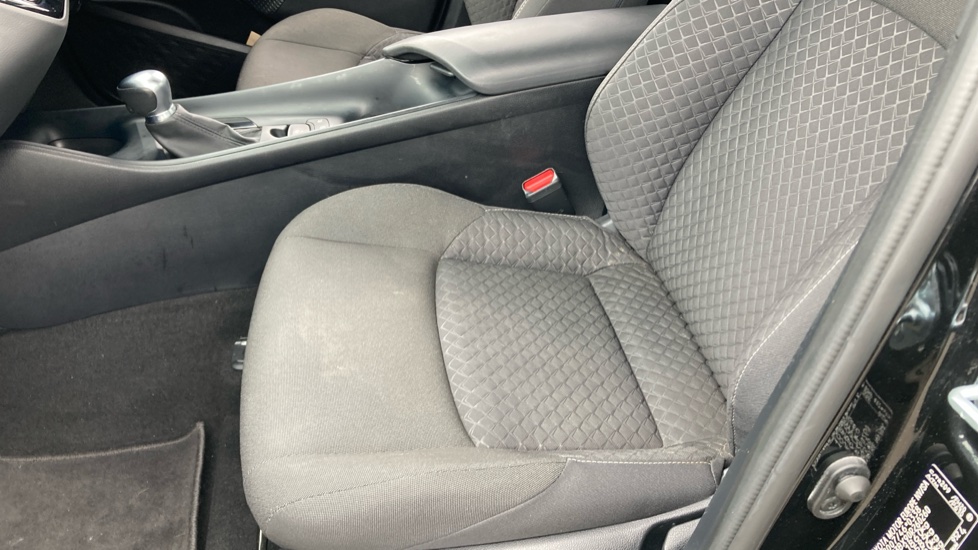 Toyota C-HR 1.8 Hybrid Icon 5dr CVT Hybrid Hatchback - Image 17