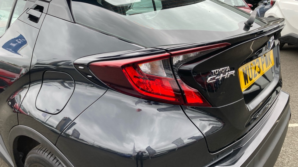 Toyota C-HR 1.8 Hybrid Icon 5dr CVT Hybrid Hatchback - Image 21