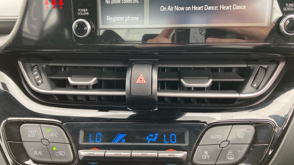 Toyota C-HR 1.8 Hybrid Icon 5dr CVT Hybrid Hatchback - Image 41