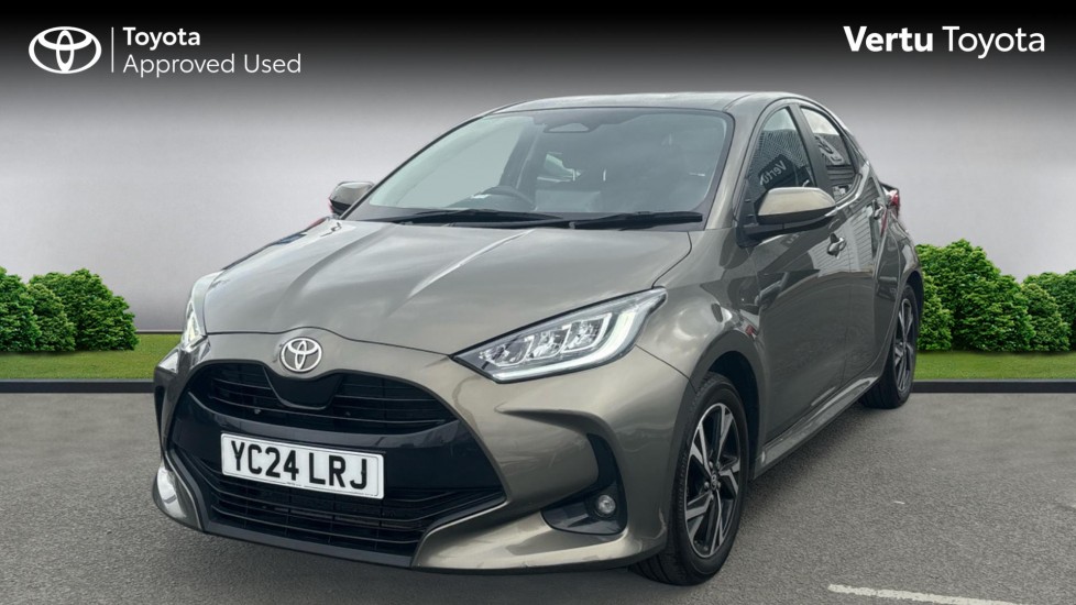 Toyota Yaris 1.5 Hybrid Design 5dr CVT Hybrid Hatchback - Image 3