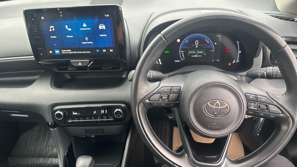Toyota Yaris 1.5 Hybrid Design 5dr CVT Hybrid Hatchback - Image 6