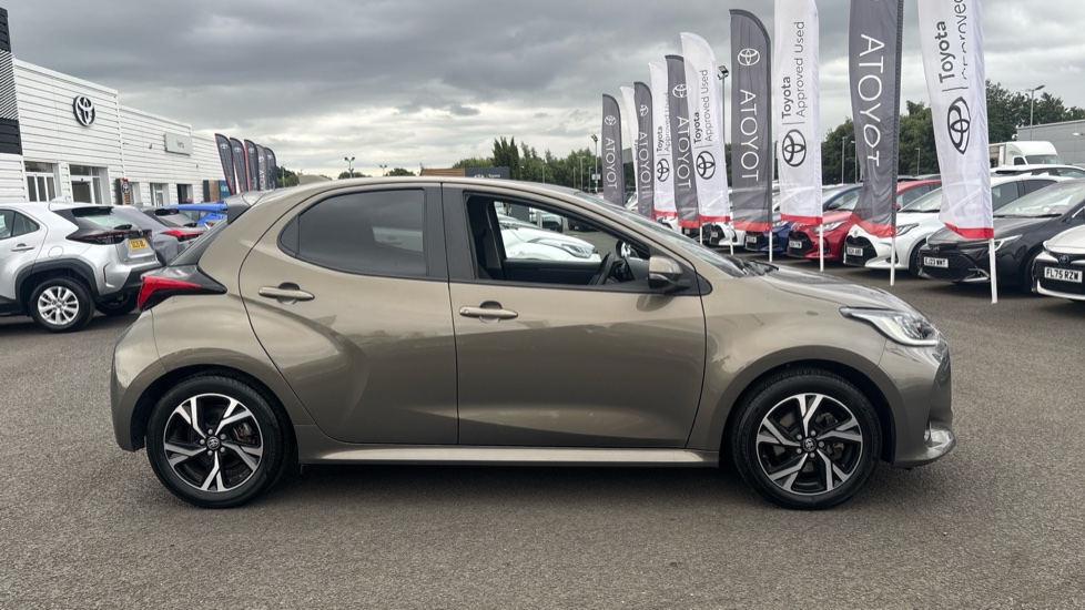 Toyota Yaris 1.5 Hybrid Design 5dr CVT Hybrid Hatchback - Image 23