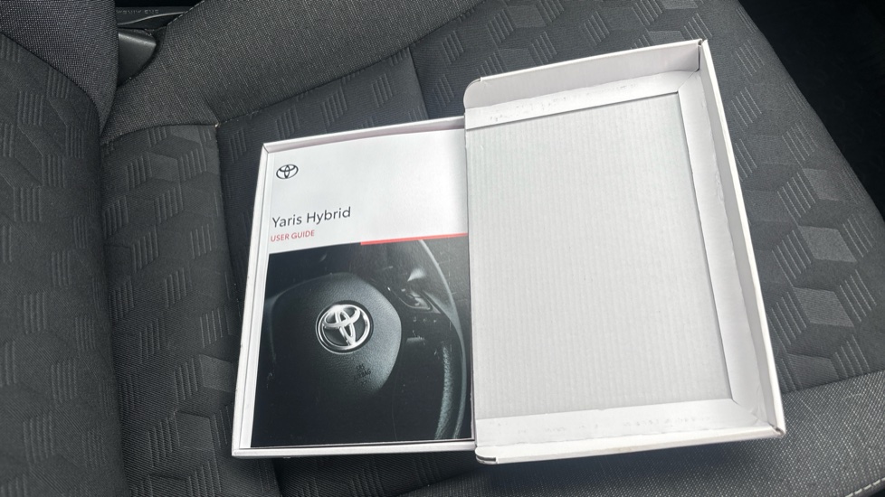 Toyota Yaris 1.5 Hybrid Design 5dr CVT Hybrid Hatchback - Image 27